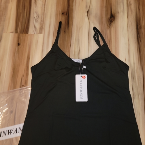 NWT Black Adjustable Strap Ruffle Bottom Chemise Small - Picture 7 of 10